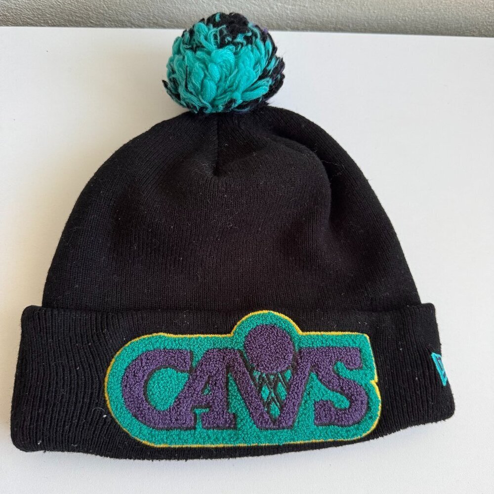 New Era Cleveland Cavaliers Pom Pom Beanie Hardwood Classics
